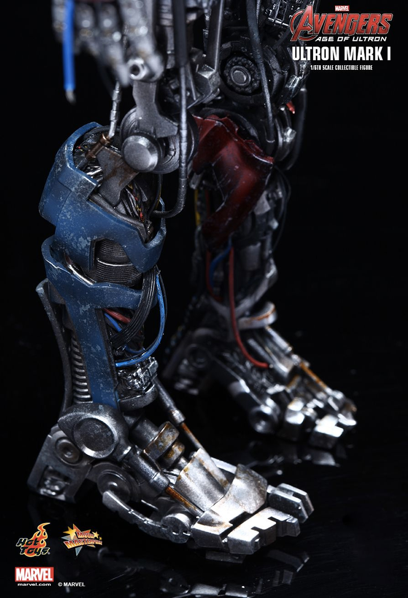 Illustration for article titled This Sixth-Scale Ultron Will Actually Make You Want a Busted Up Figure